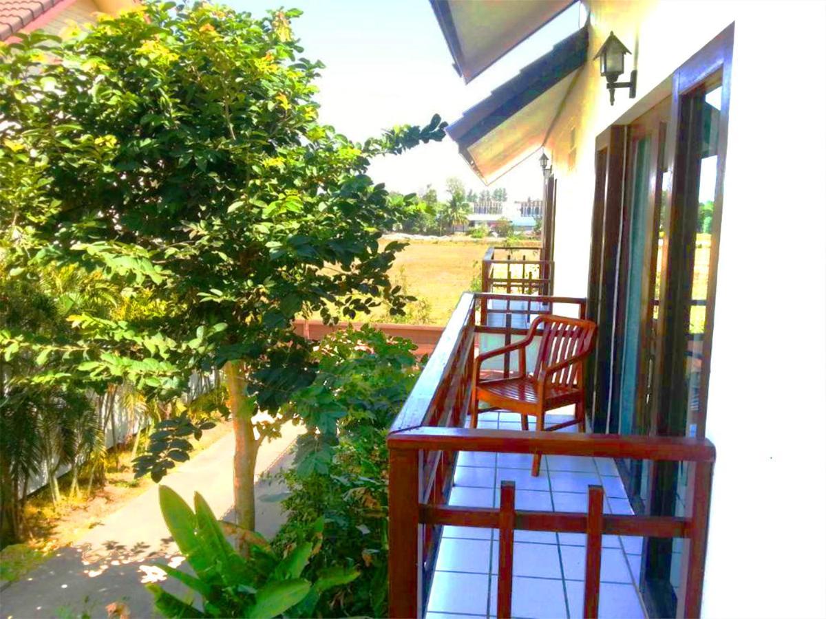 Thong Paeka Hotel Prasat Ngoại thất bức ảnh