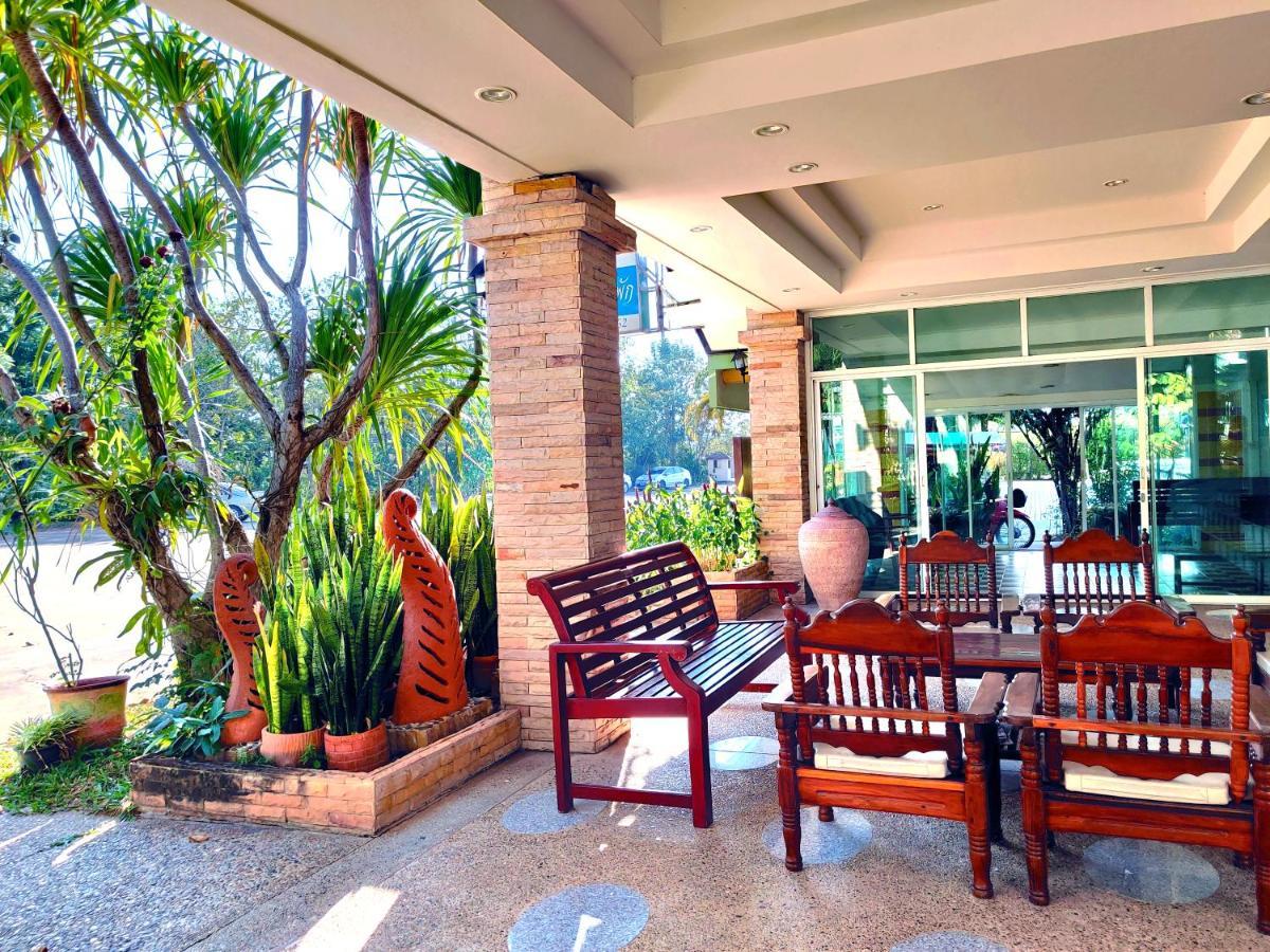 Thong Paeka Hotel Prasat Ngoại thất bức ảnh