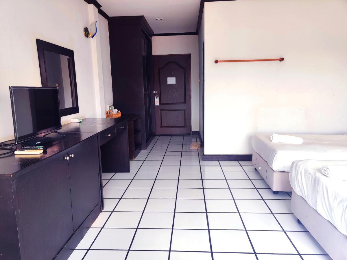 Thong Paeka Hotel Prasat Ngoại thất bức ảnh