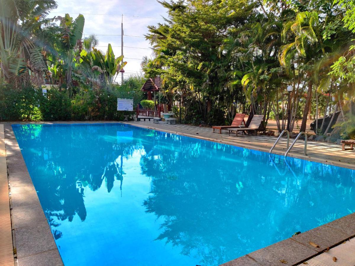 Thong Paeka Hotel Prasat Ngoại thất bức ảnh