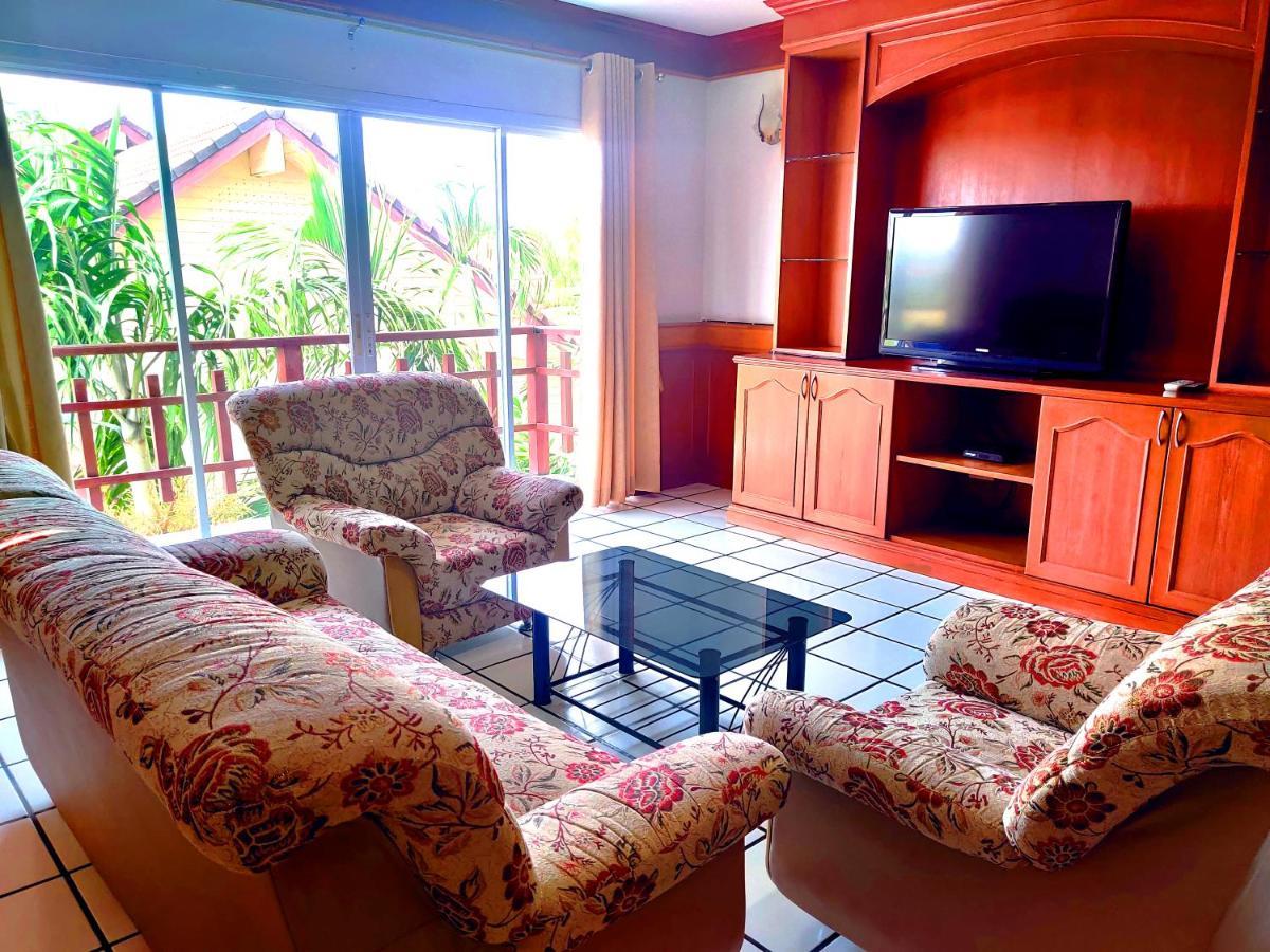 Thong Paeka Hotel Prasat Ngoại thất bức ảnh