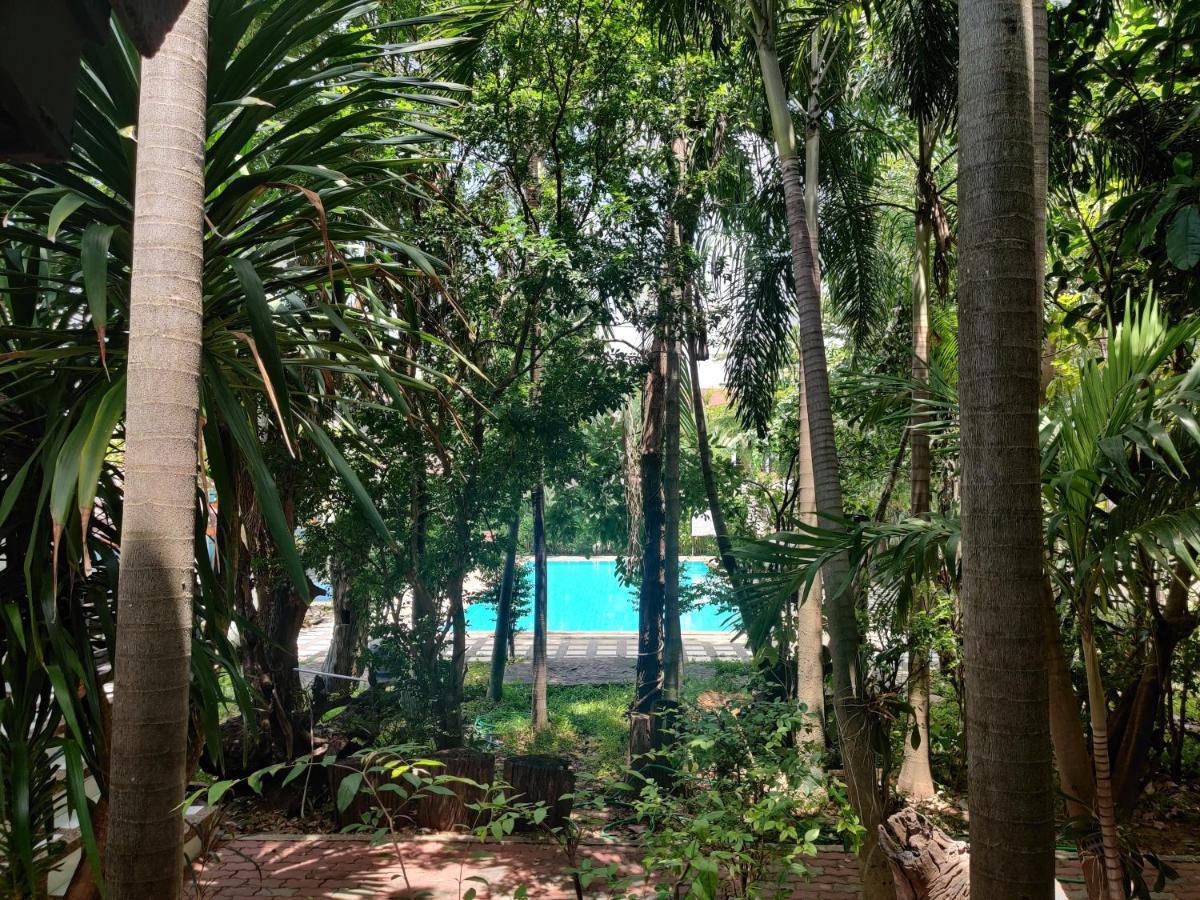 Thong Paeka Hotel Prasat Ngoại thất bức ảnh