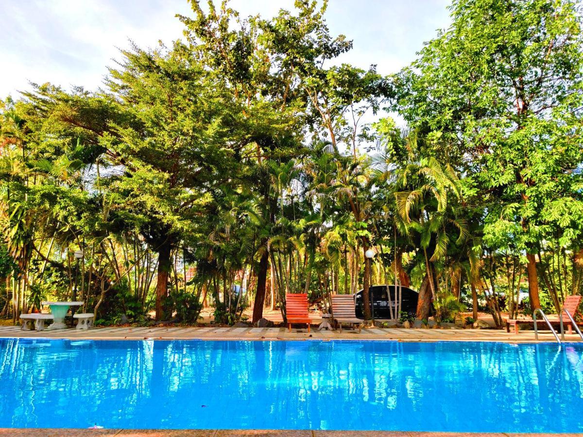 Thong Paeka Hotel Prasat Ngoại thất bức ảnh