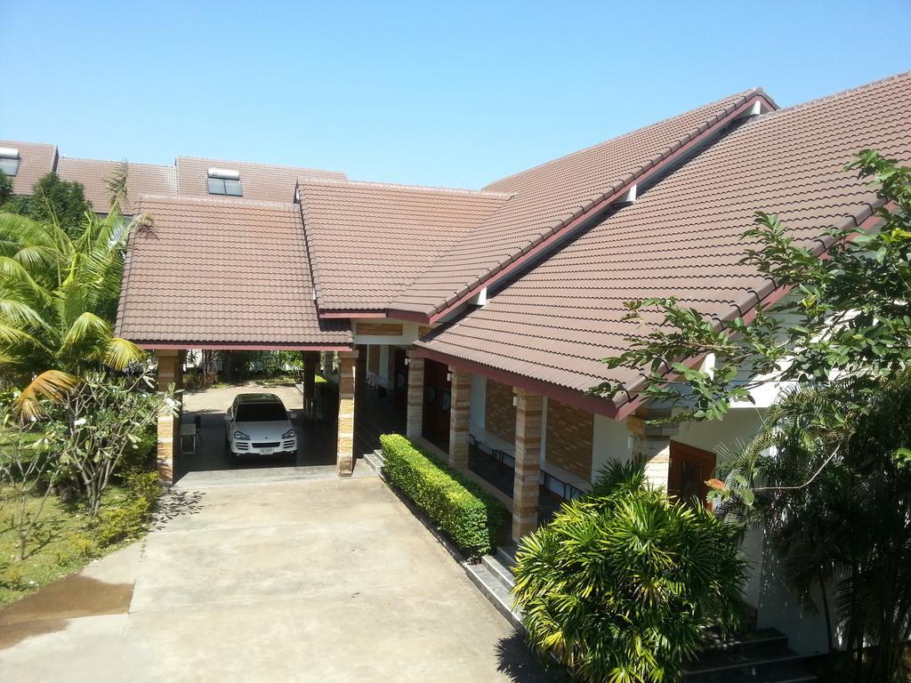 Thong Paeka Hotel Prasat Ngoại thất bức ảnh