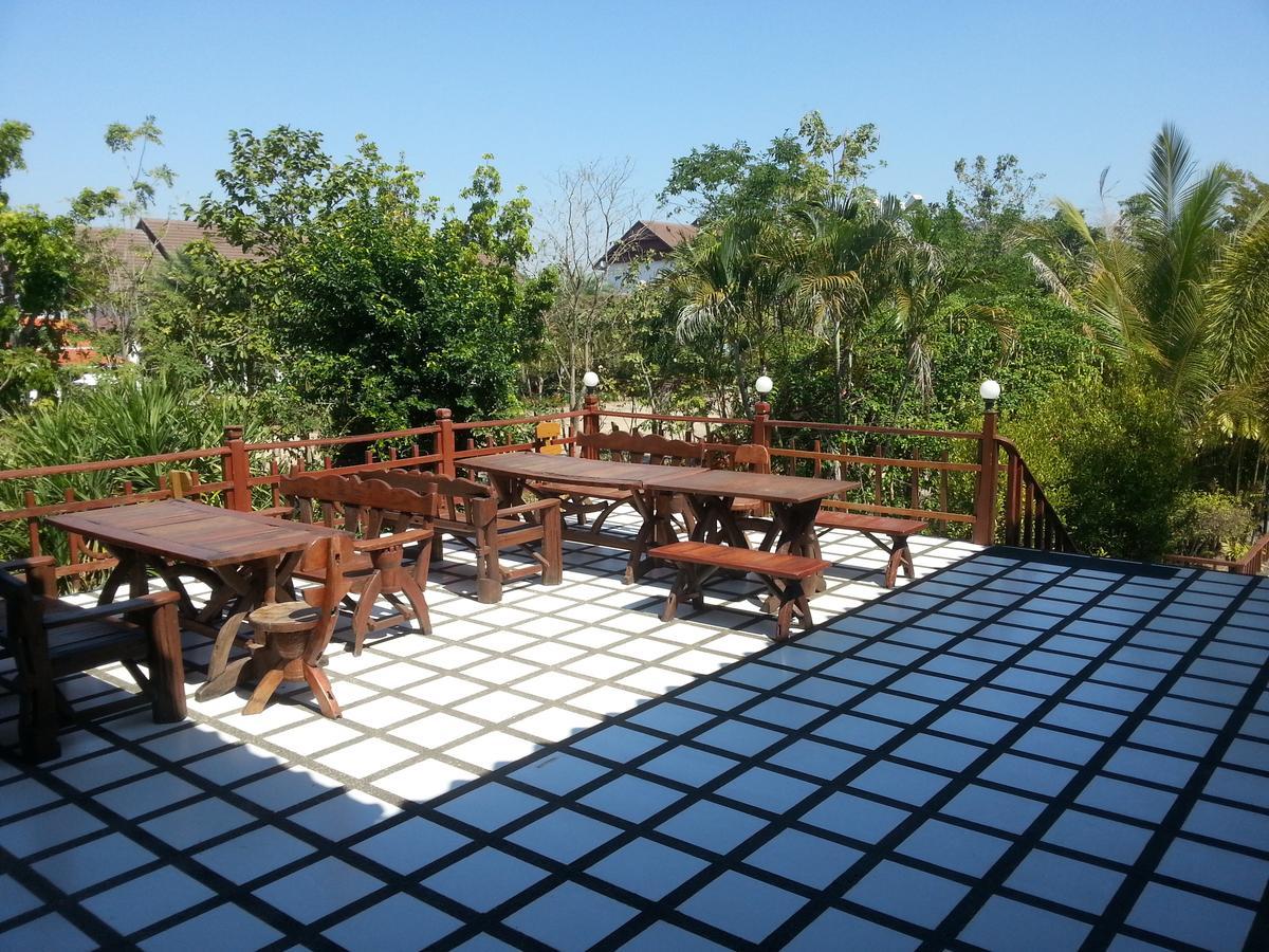 Thong Paeka Hotel Prasat Ngoại thất bức ảnh